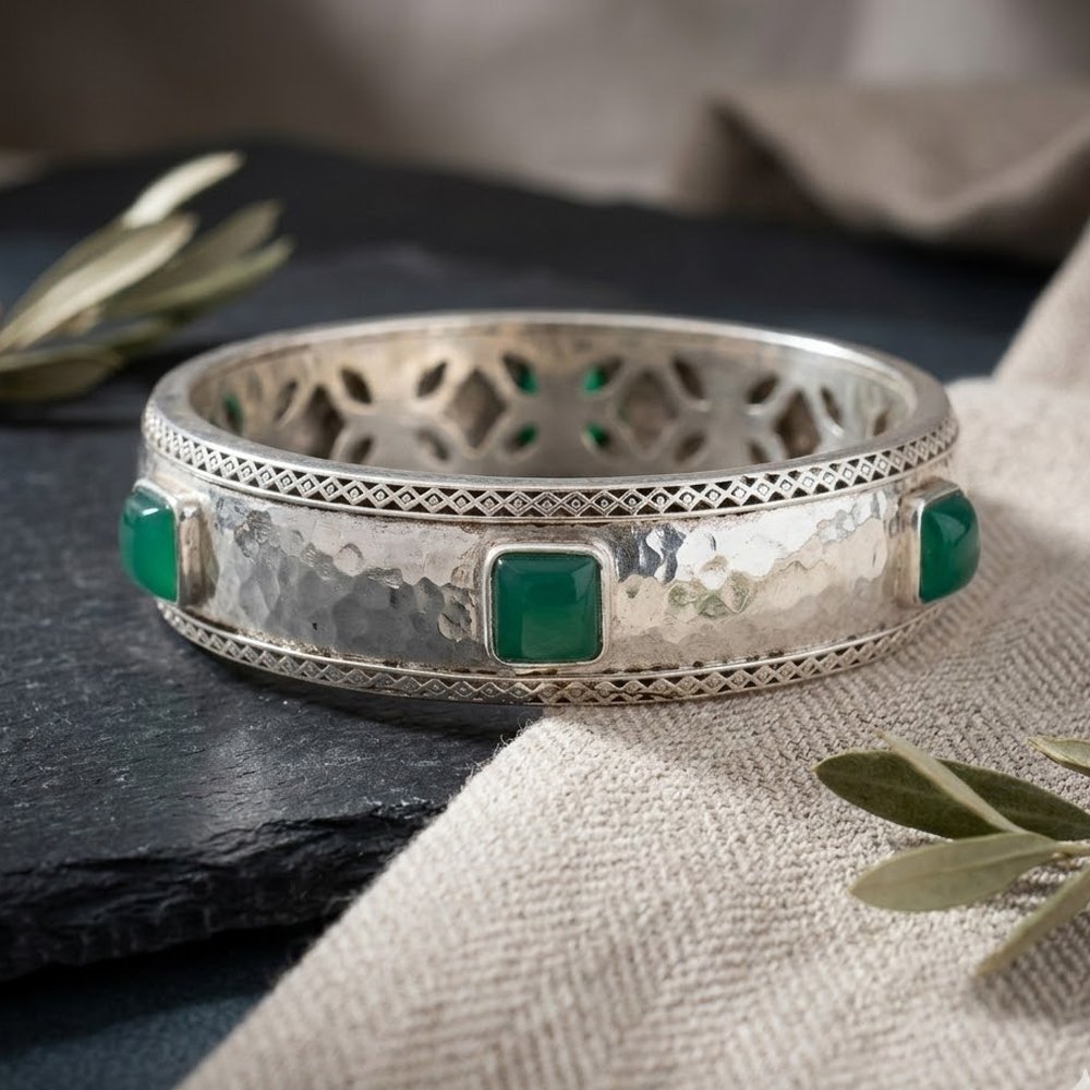 Green Onyx Bangle : 92 sterling silver jewelry , hammered design