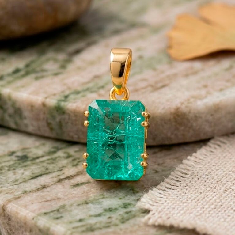 Emerald Pendant , 925 sterling silver Necklace