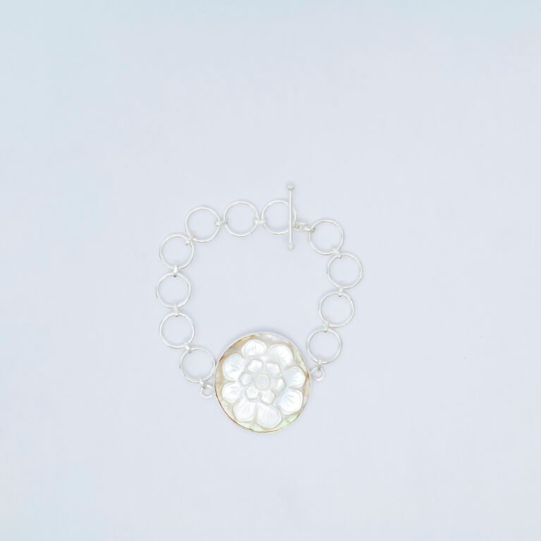 Mother of pearl Handmade 925 Sterling Silver Bracelete.