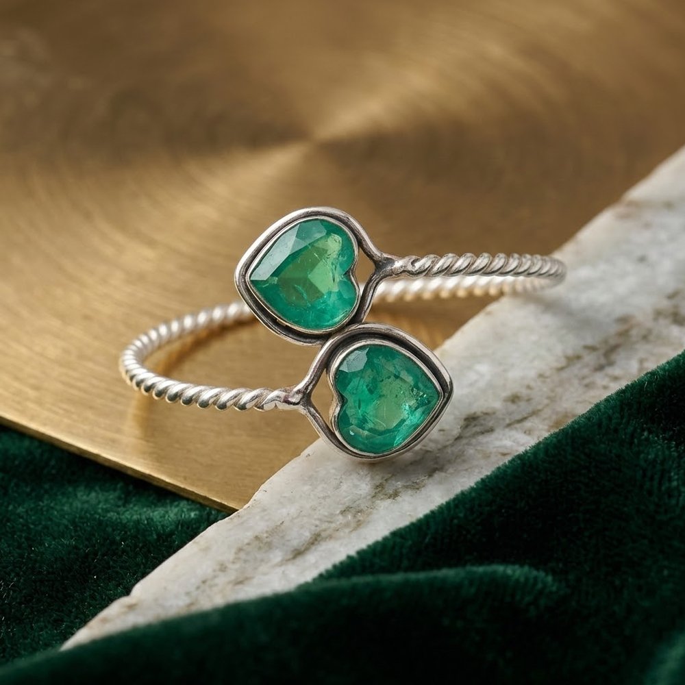 Heart Shape Emerald Silver Adjustable Bangle – Romantic Elegance Bracelet