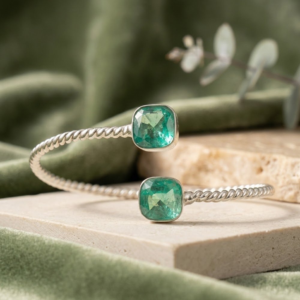 Emerald & Silver Adjustable Healing Bangle – Elegant Minimalist Bracelet